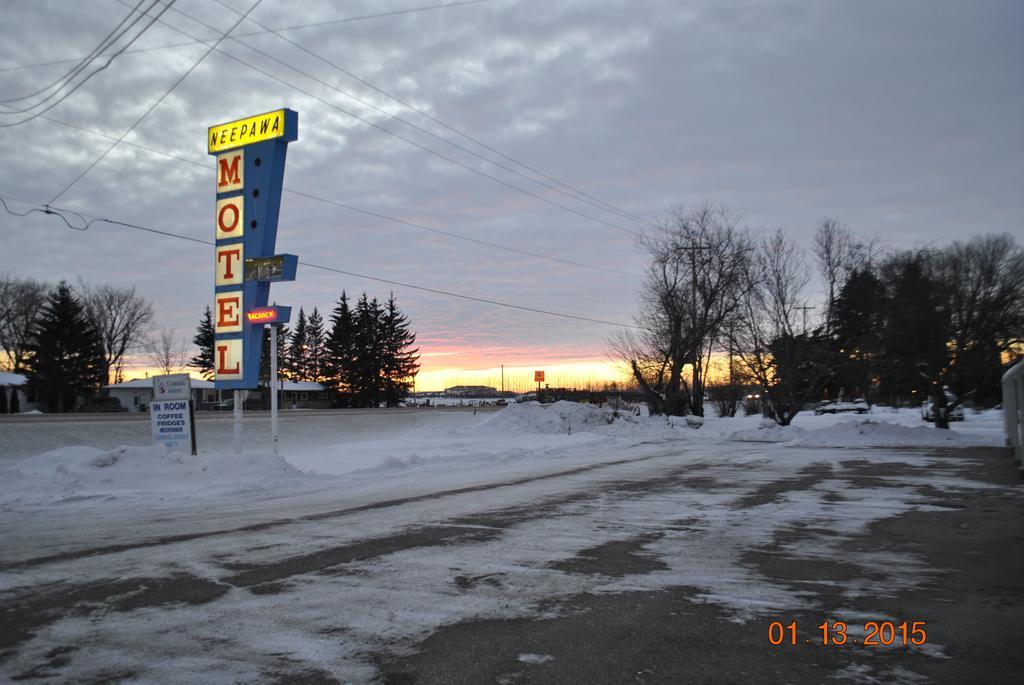 Neepawa Motel Extérieur photo